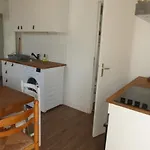 Πανσιόν Sejour Independant Et Autonome Avec Petit-dejeuner Inclus 3*