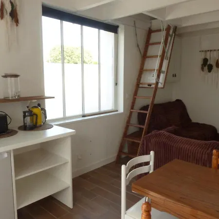 Maison d'hôtes Indépendant Et Autonome Avec Petit-déjeuner Inclus